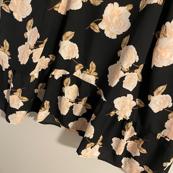 Torrid Tank - Picture 2 of 4